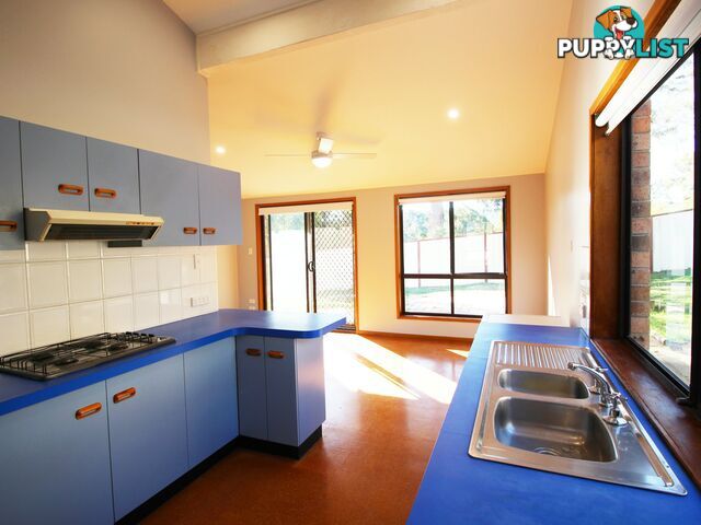 4 Sawyer Close GREEN POINT NSW 2251