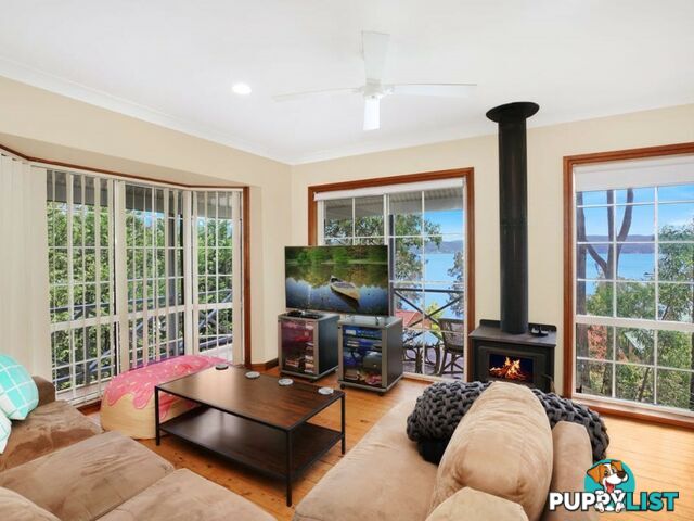 327A Avoca Drive GREEN POINT NSW 2251