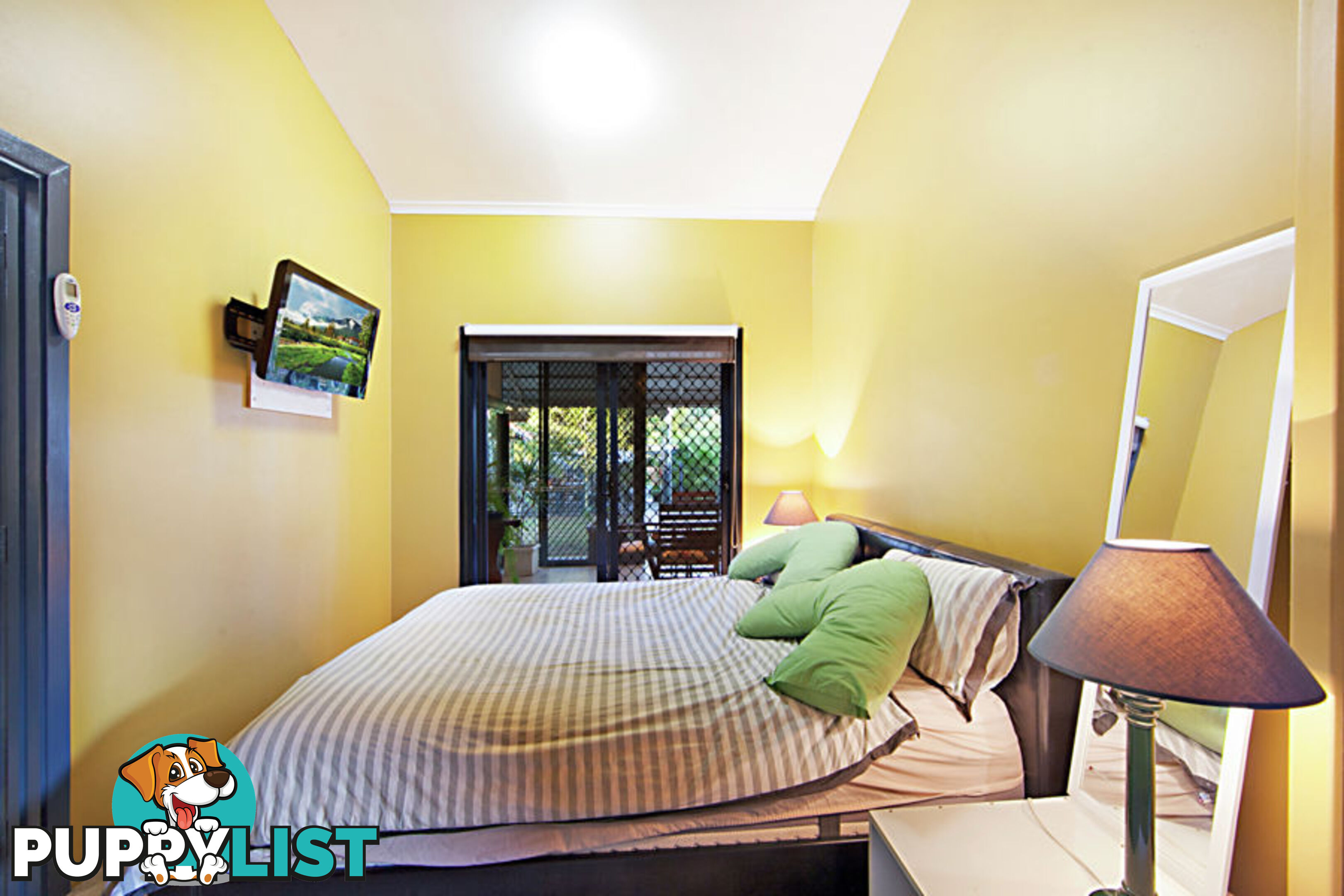 4 Lady Elliott Crt TOOMULLA QLD 4816