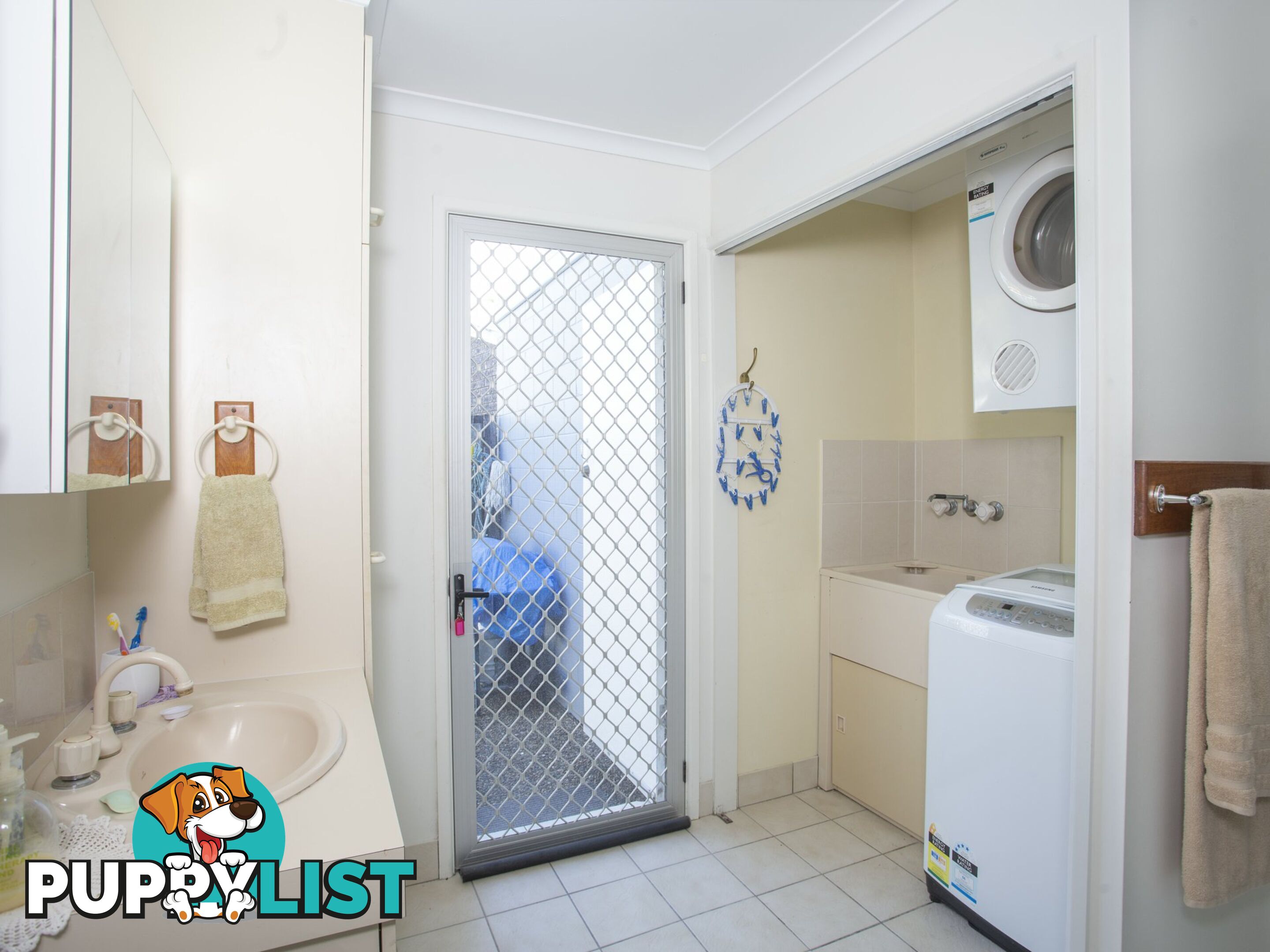 Unit 2/37 Holland St WEST MACKAY QLD 4740