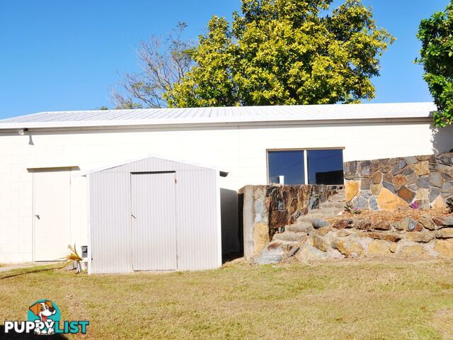 10 Antoney Lane SARINA BEACH QLD 4737