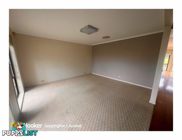 16 Gatto Place WEST HOXTON NSW 2171
