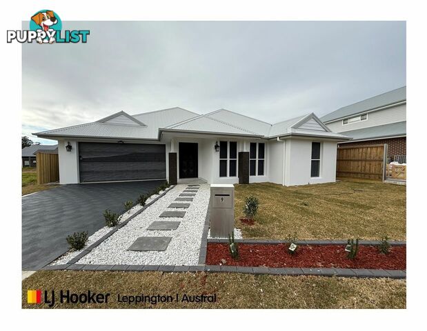 9 Dharawal Avenue MENANGLE NSW 2568