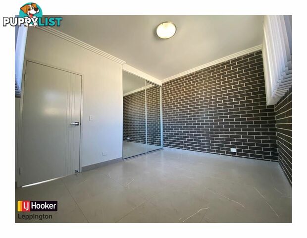 16a Peronne Road EDMONDSON PARK NSW 2174