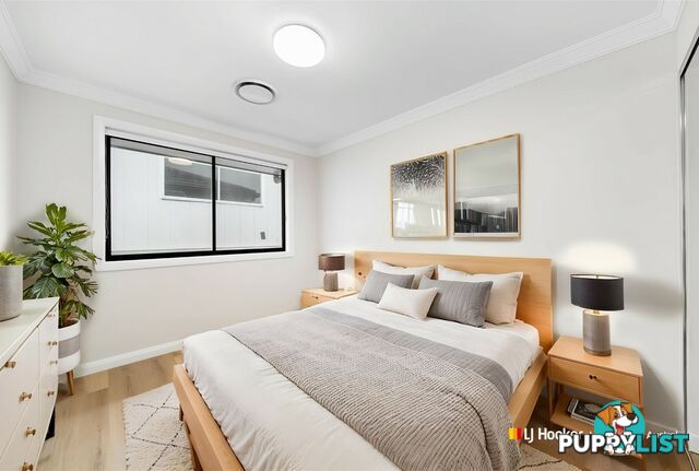 2 Seville Way GREGORY HILLS NSW 2557