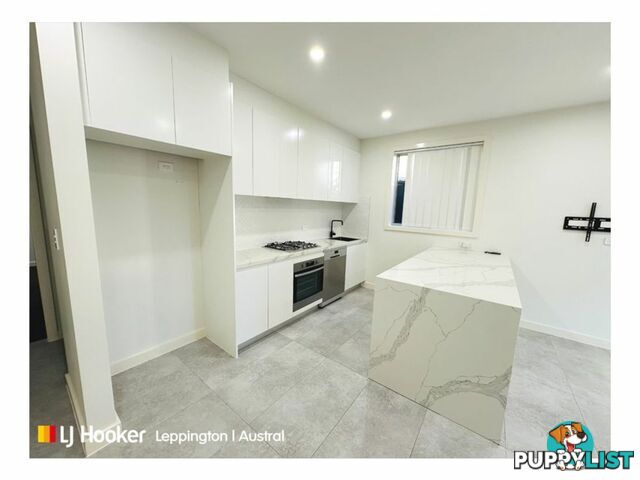 7A Rowan Street ORAN PARK NSW 2570