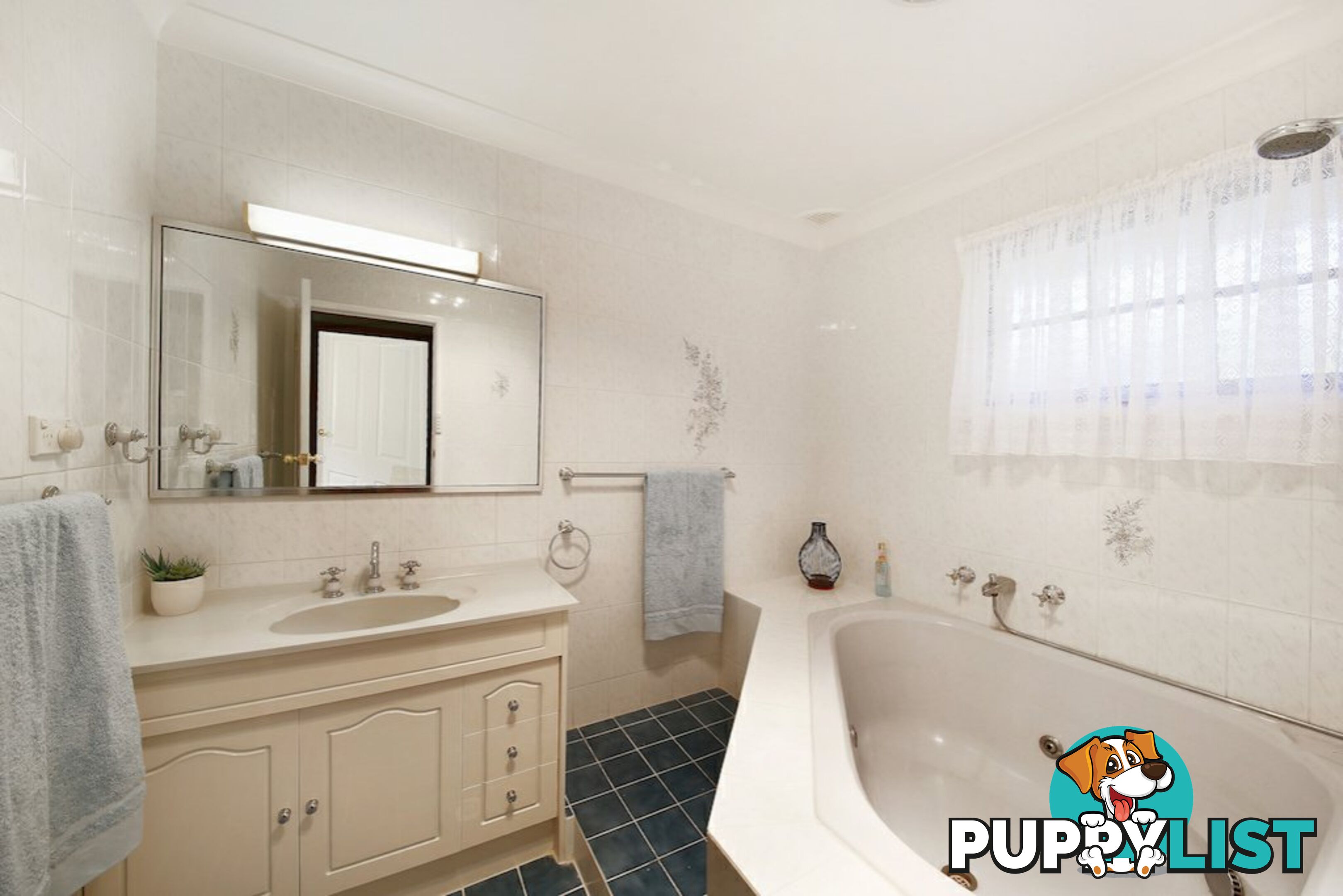 5 Radnor Place CAMPBELLTOWN NSW 2560