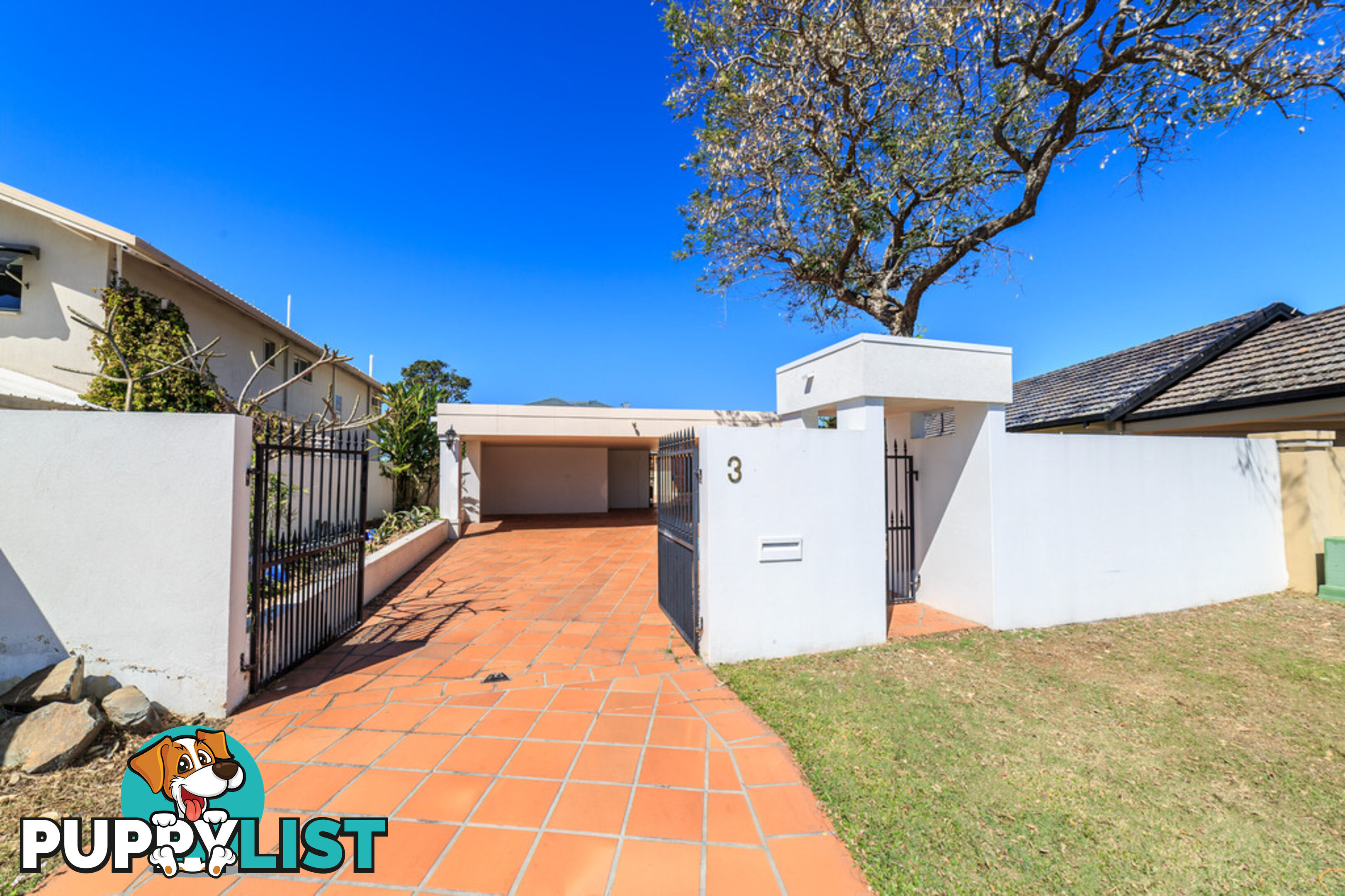 3 Chale Court BUNDALL QLD 4217