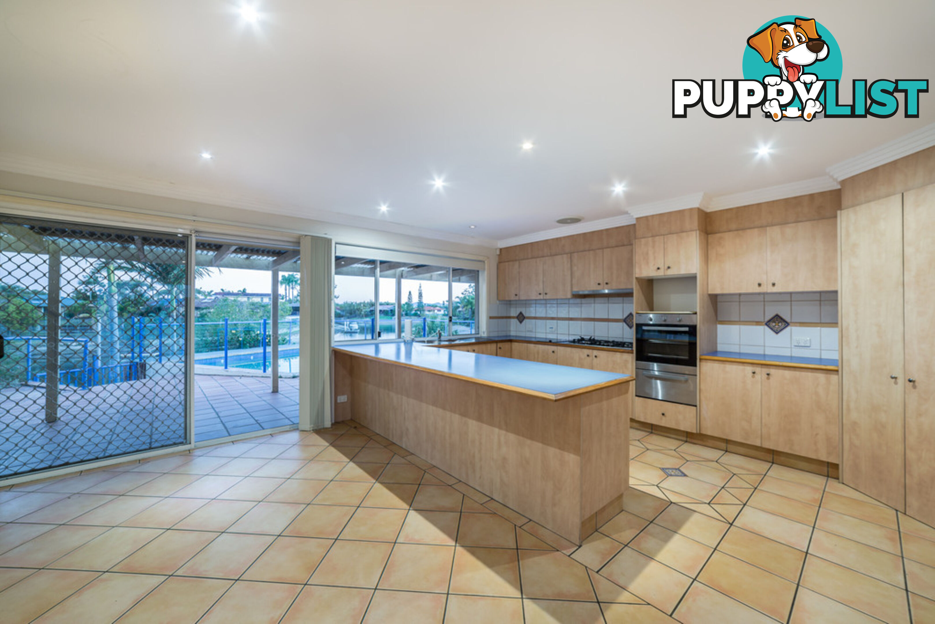 3 Chale Court BUNDALL QLD 4217