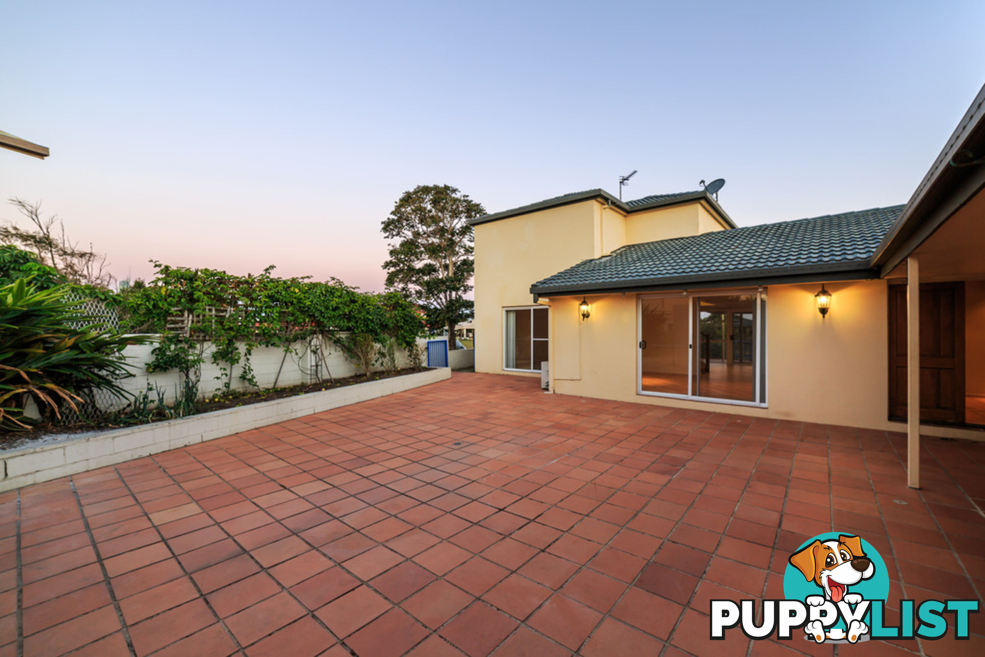 3 Chale Court BUNDALL QLD 4217