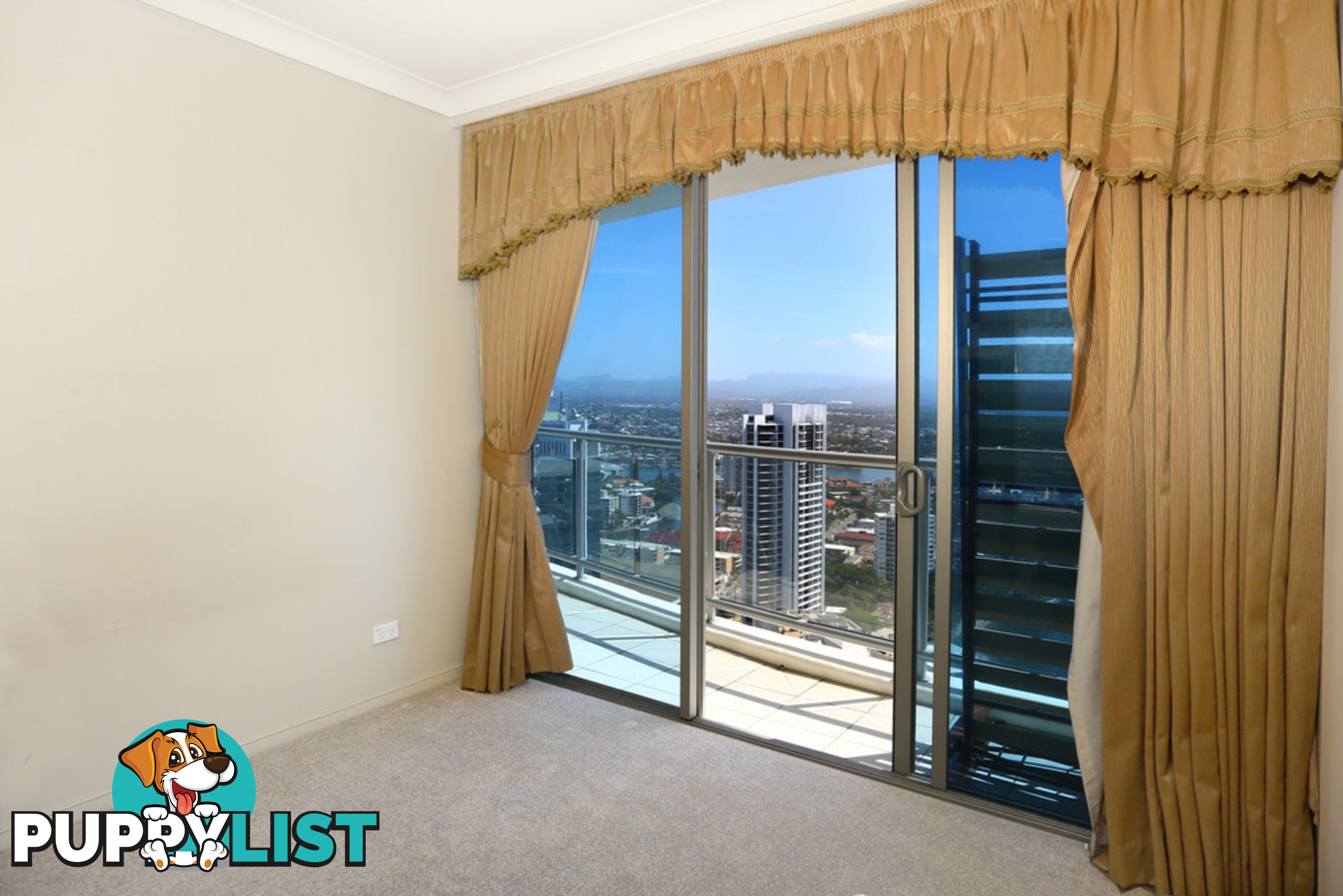 3341/23 'Chevron Renaissance' Ferny Ave SURFERS PARADISE QLD 4217