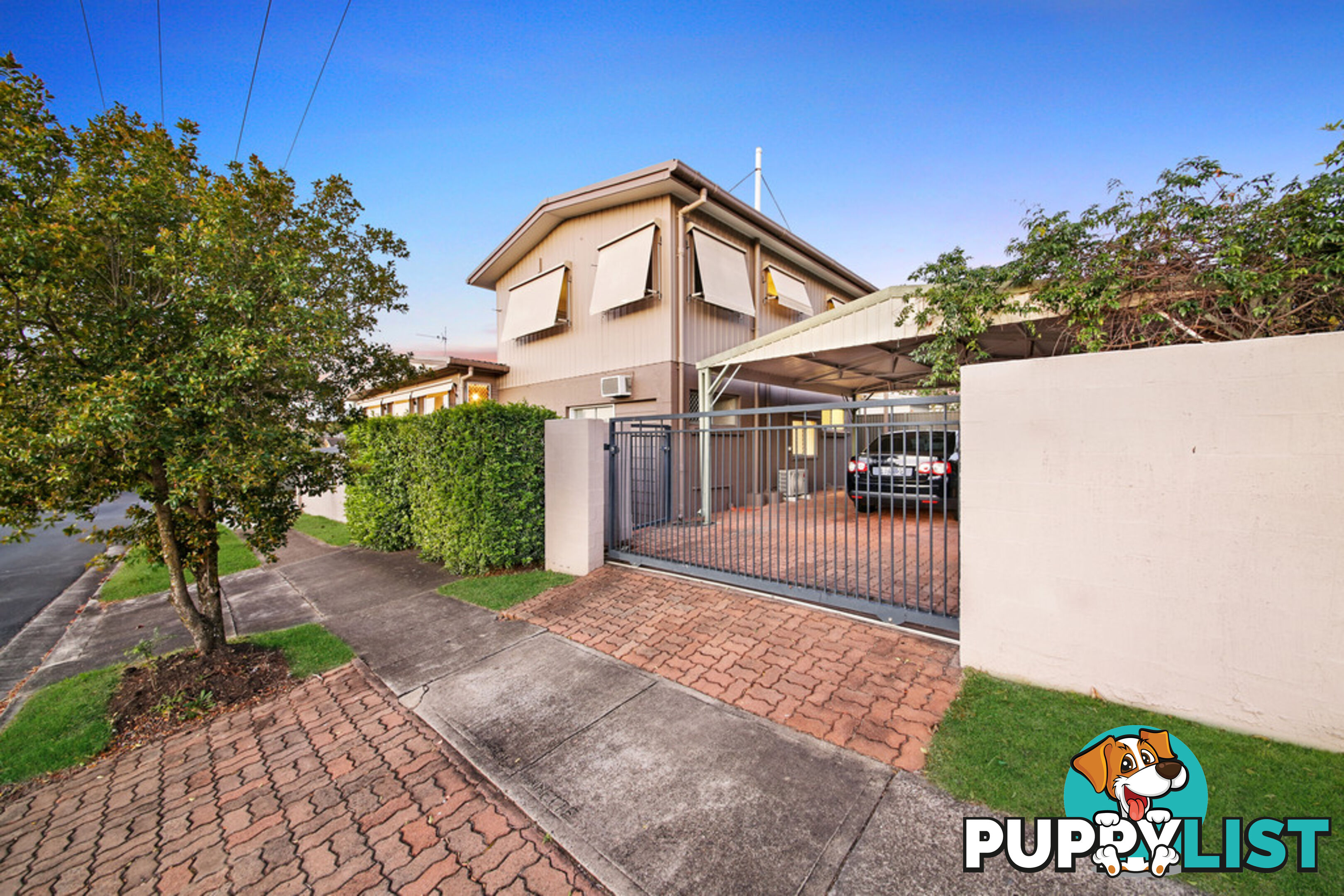 22 Saltash Street LABRADOR QLD 4215