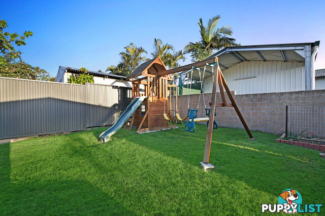 22 Saltash Street LABRADOR QLD 4215