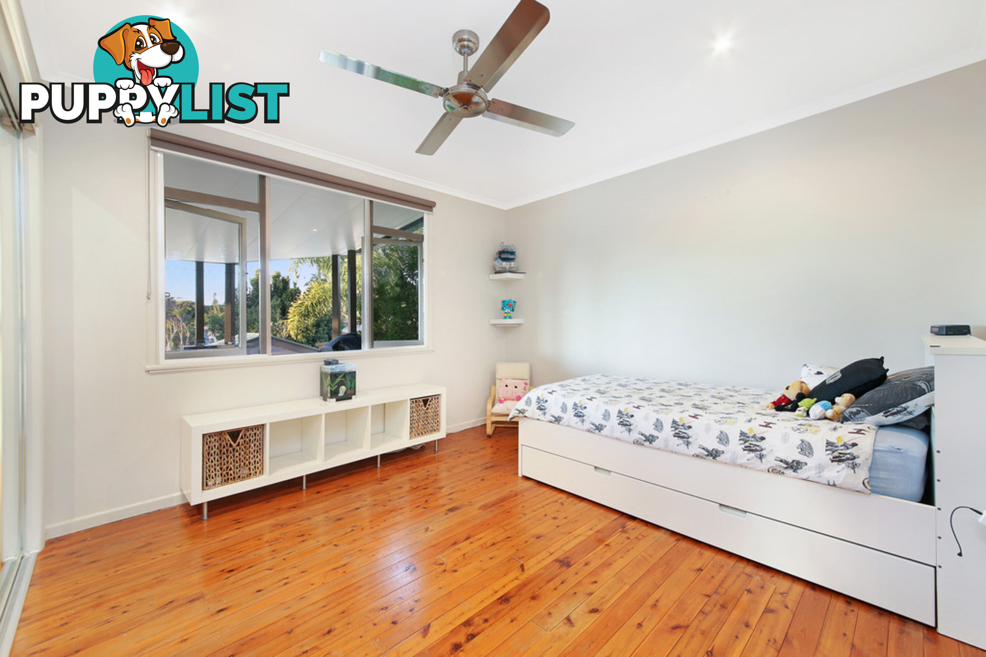 22 Saltash Street LABRADOR QLD 4215