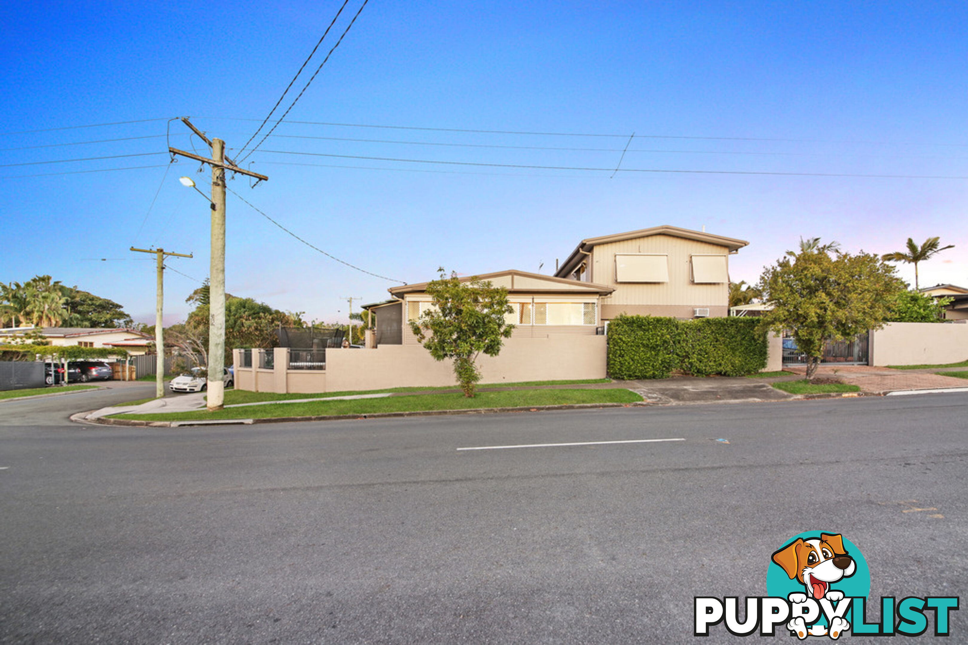 22 Saltash Street LABRADOR QLD 4215