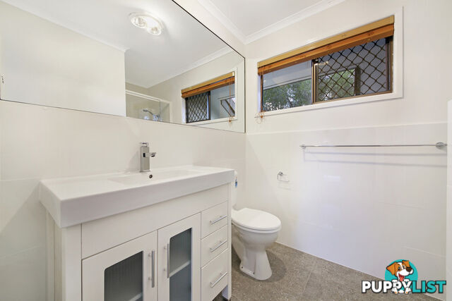 2 Langford Court MERMAID WATERS QLD 4218