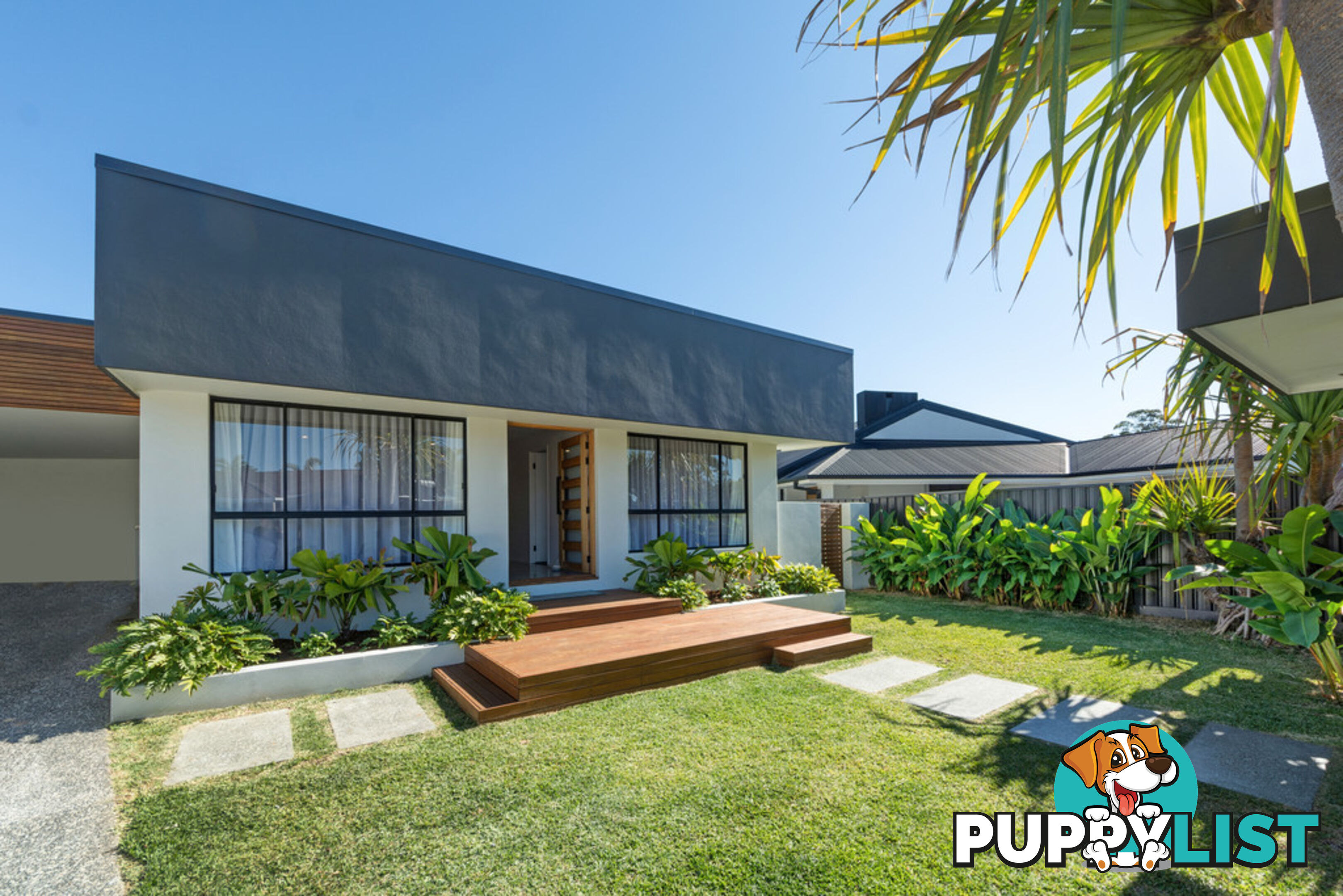 32 Fairsky Avenue MERMAID WATERS QLD 4218