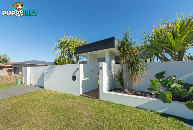 32 Fairsky Avenue MERMAID WATERS QLD 4218