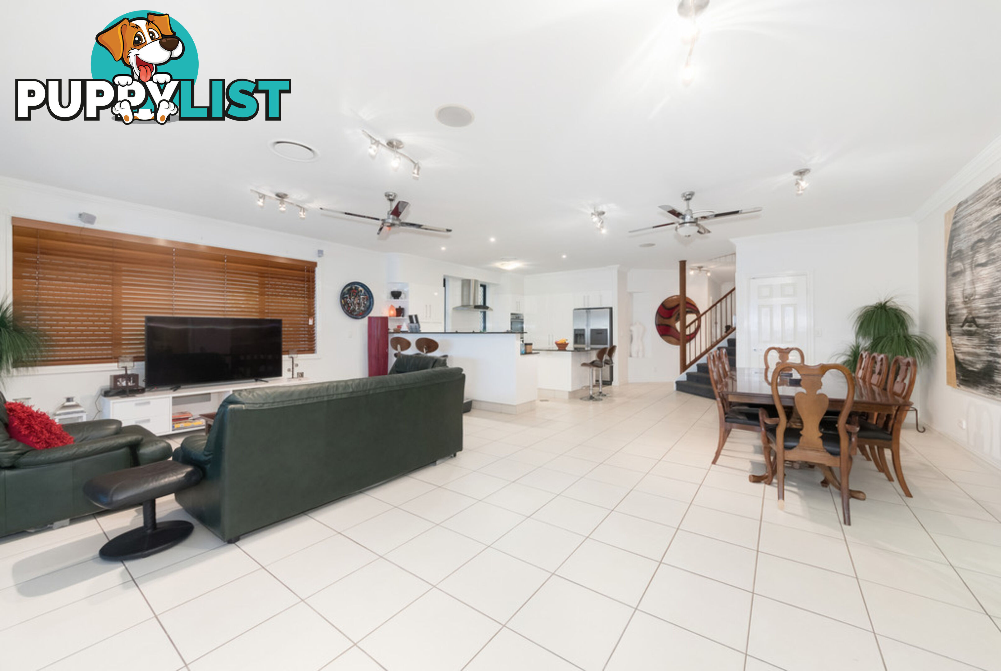 112 Sir Bruce Small Blvd BENOWA WATERS QLD 4217