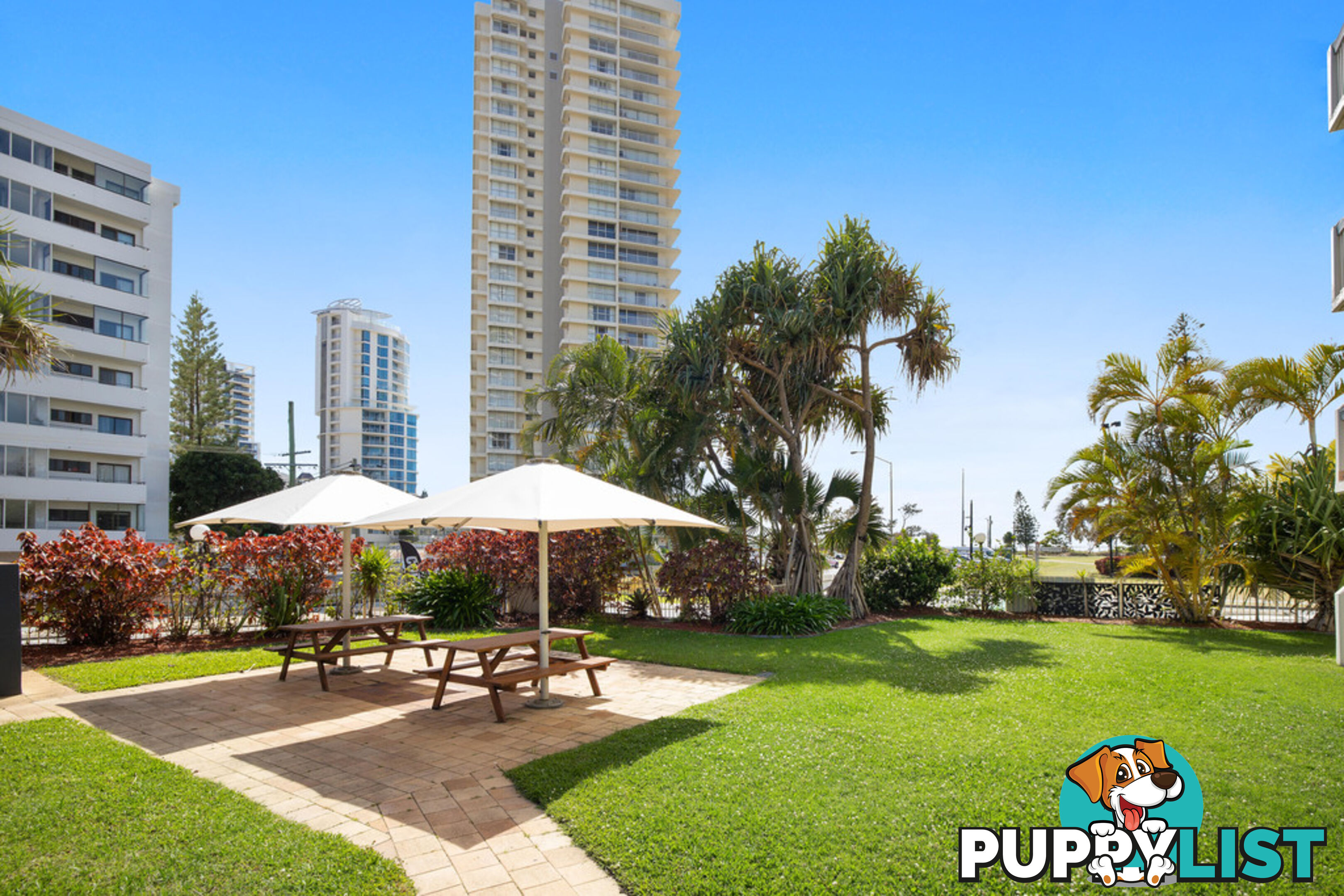 301/2 Queensland Avenue 'Hi Ho' BROADBEACH QLD 4218