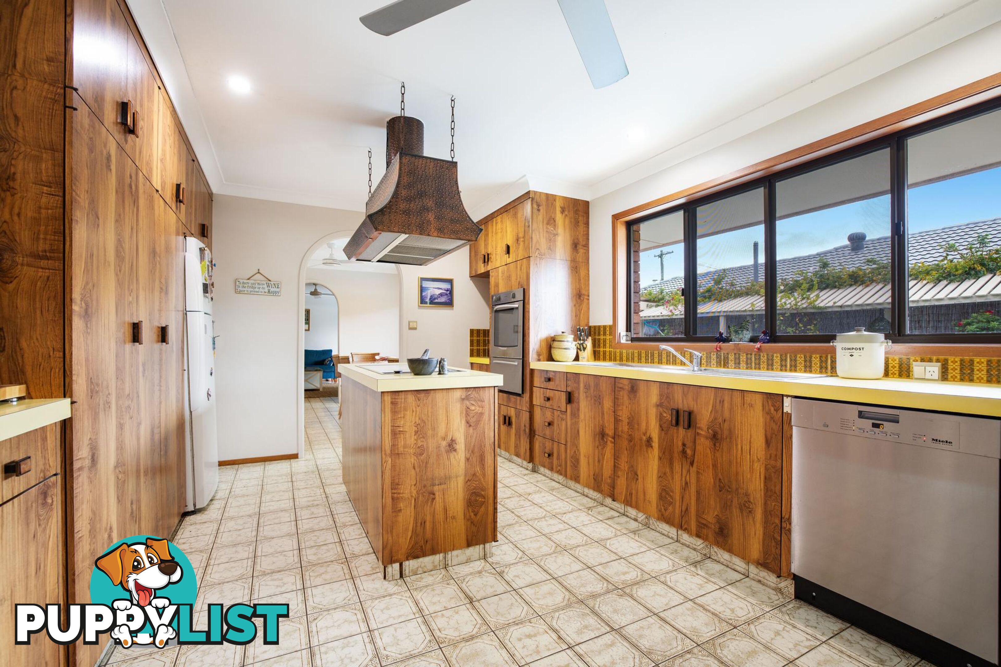 57 Allawah Street BUNDALL QLD 4217