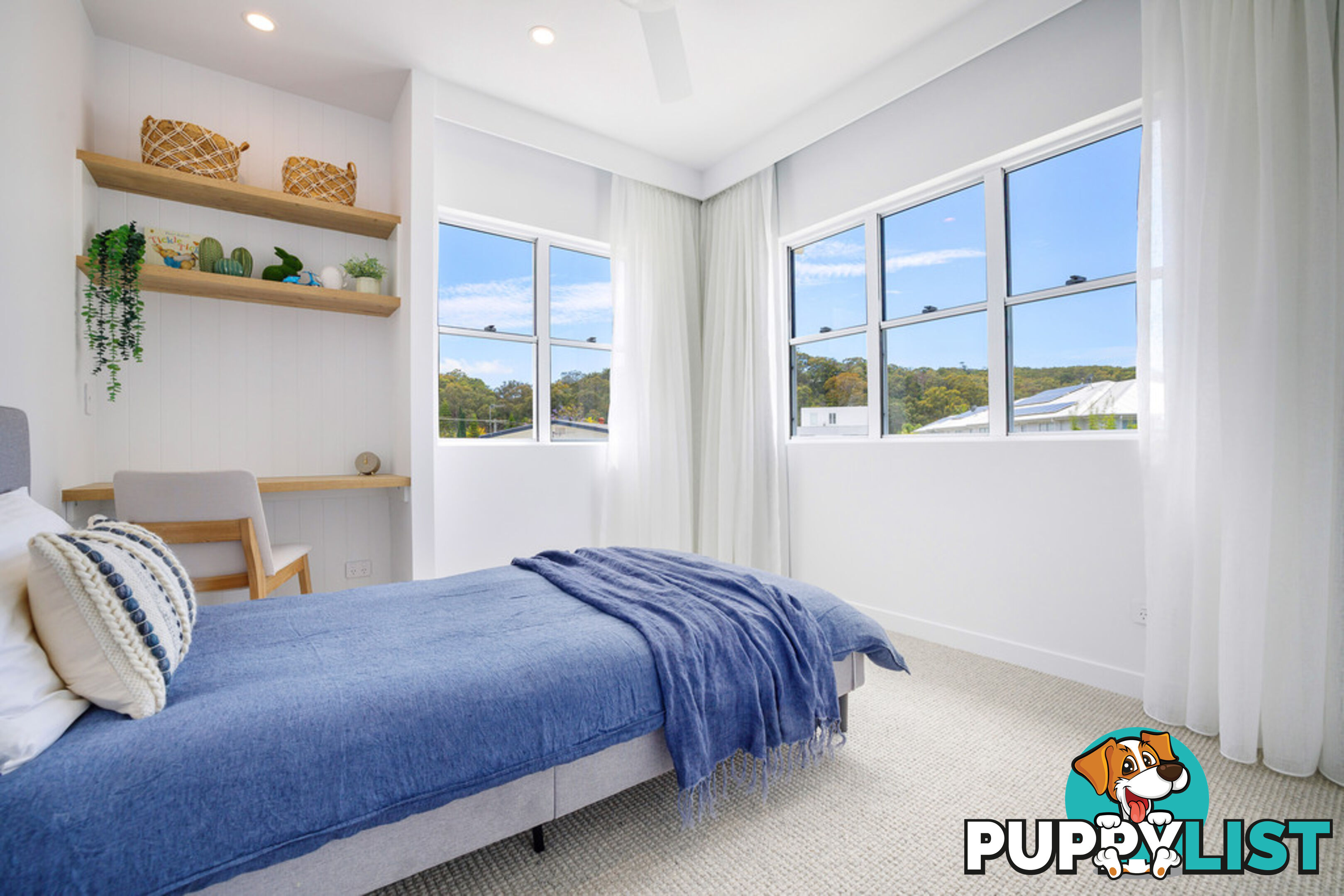 1 Guyra Avenue BURLEIGH HEADS QLD 4220