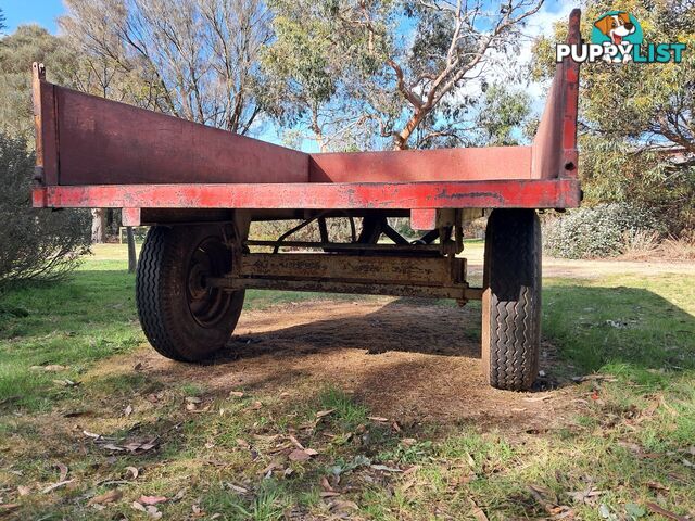 Tipping trailer - hydraulic