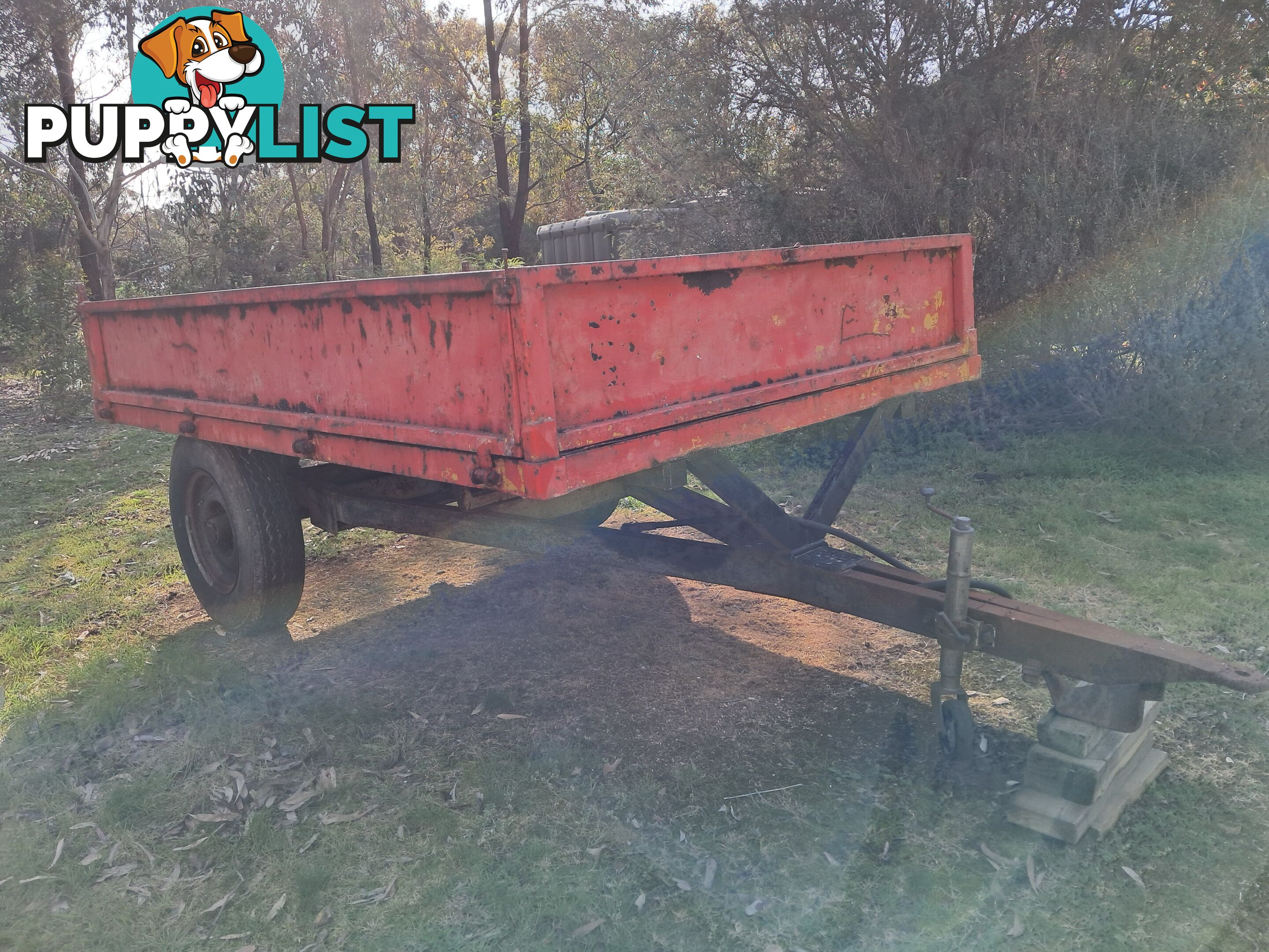 Tipping trailer - hydraulic