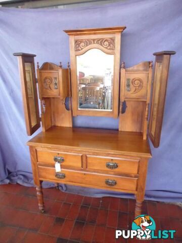 Dressing Table, Kauri, Wing Mirror, 367203