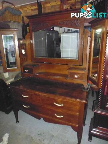 Oak Dressing Table with Wing Mirrors, 369998