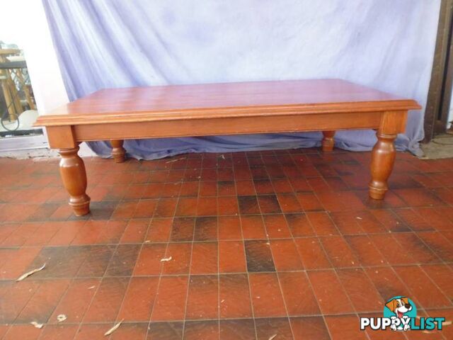 Large coffee Table 369487