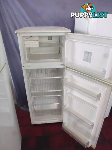 Fridge 2 door Westinghouse 369535