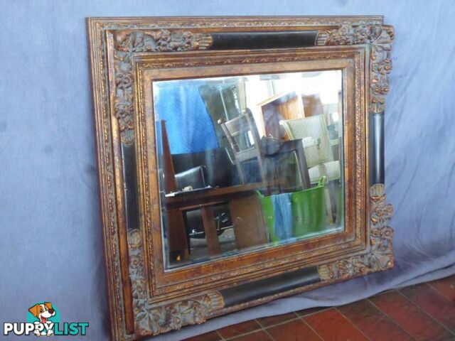 Gilt frame mirror - 368972