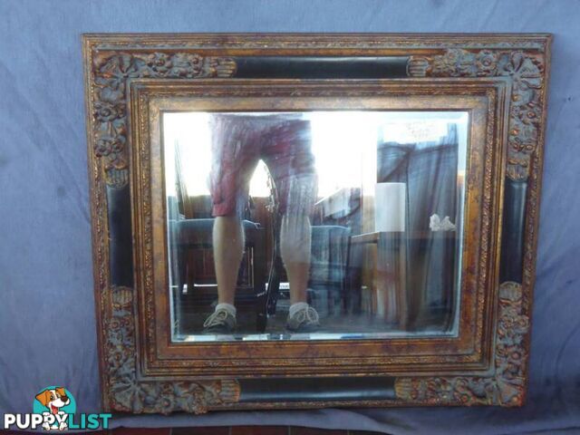 Gilt frame mirror - 368972