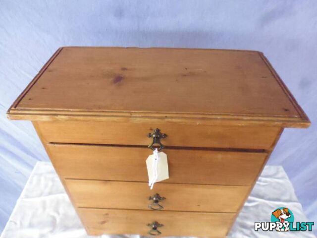 Small Chest of Drawers, Pine, 370003