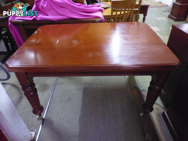 Table, Cedar, Turned leg, 349141