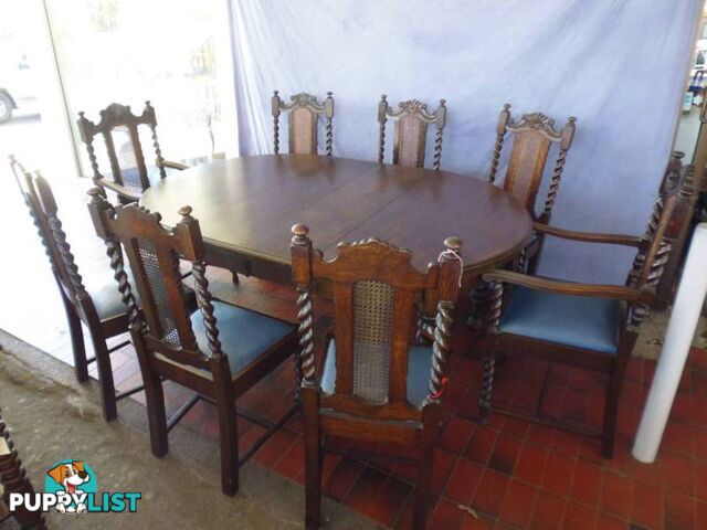 Jaco Table + 8 Chairs incl. 2 carvers, 2 leaves and crank, 368719