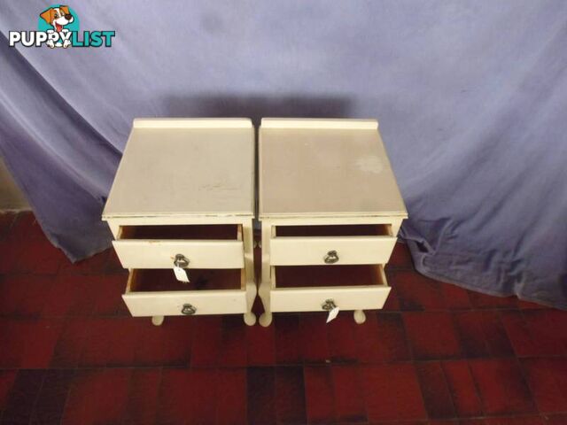 Cabinet Bedside x 2 White Cabriole Legs 369306