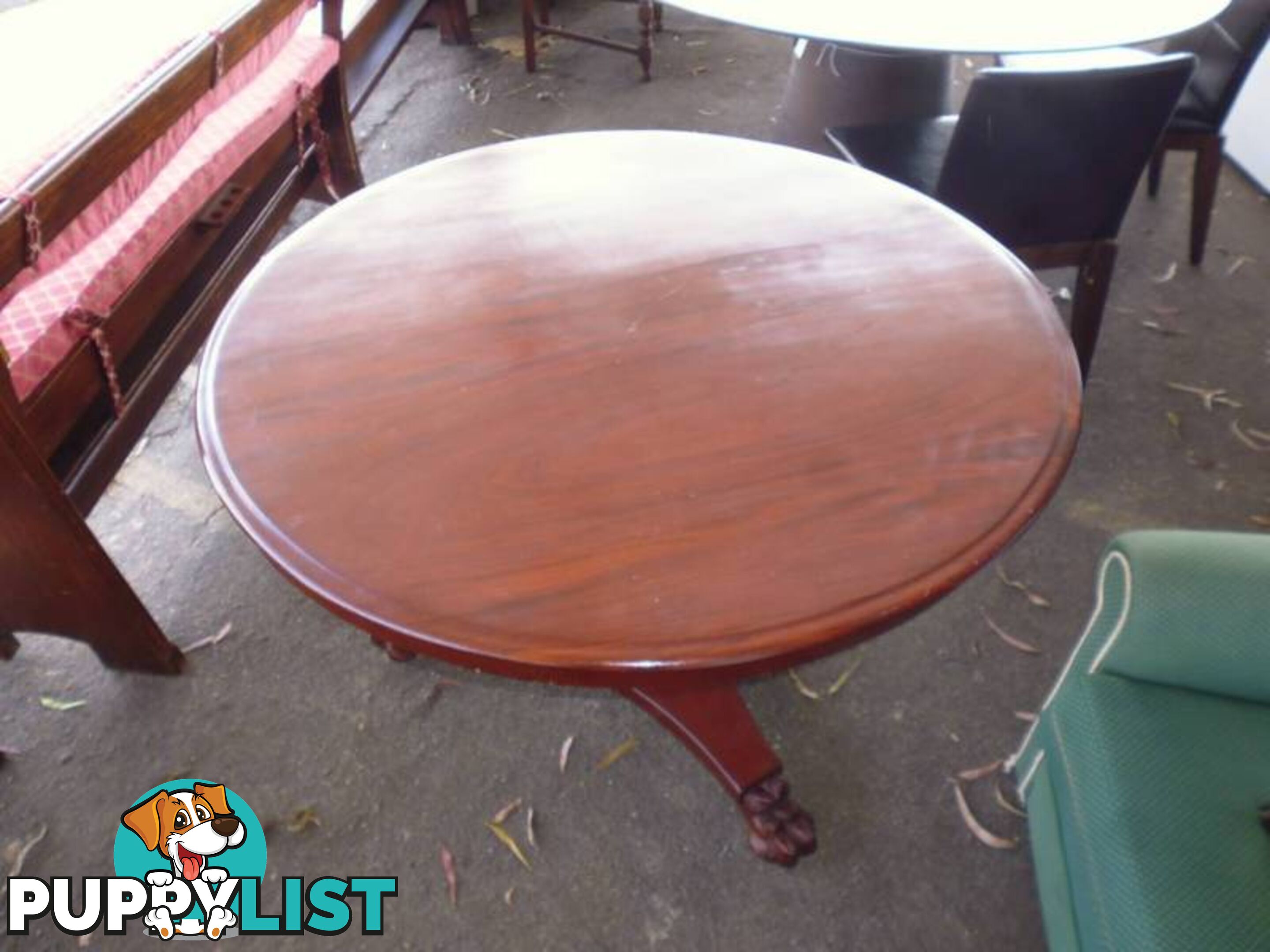 Table Round Victorian Cedar 369585