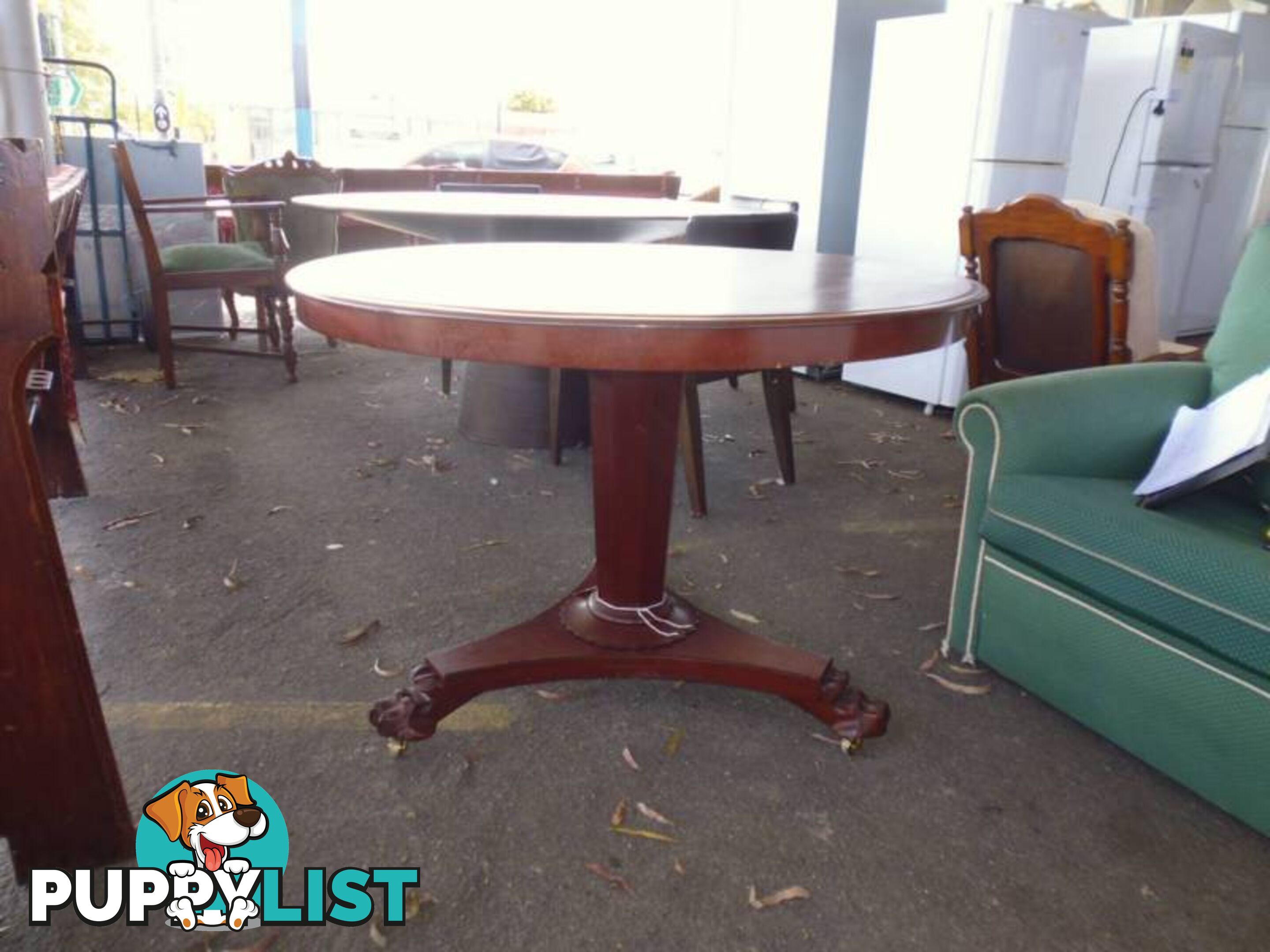 Table Round Victorian Cedar 369585