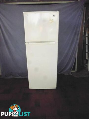 LG 2 Door Fridge & Freezer, 369788