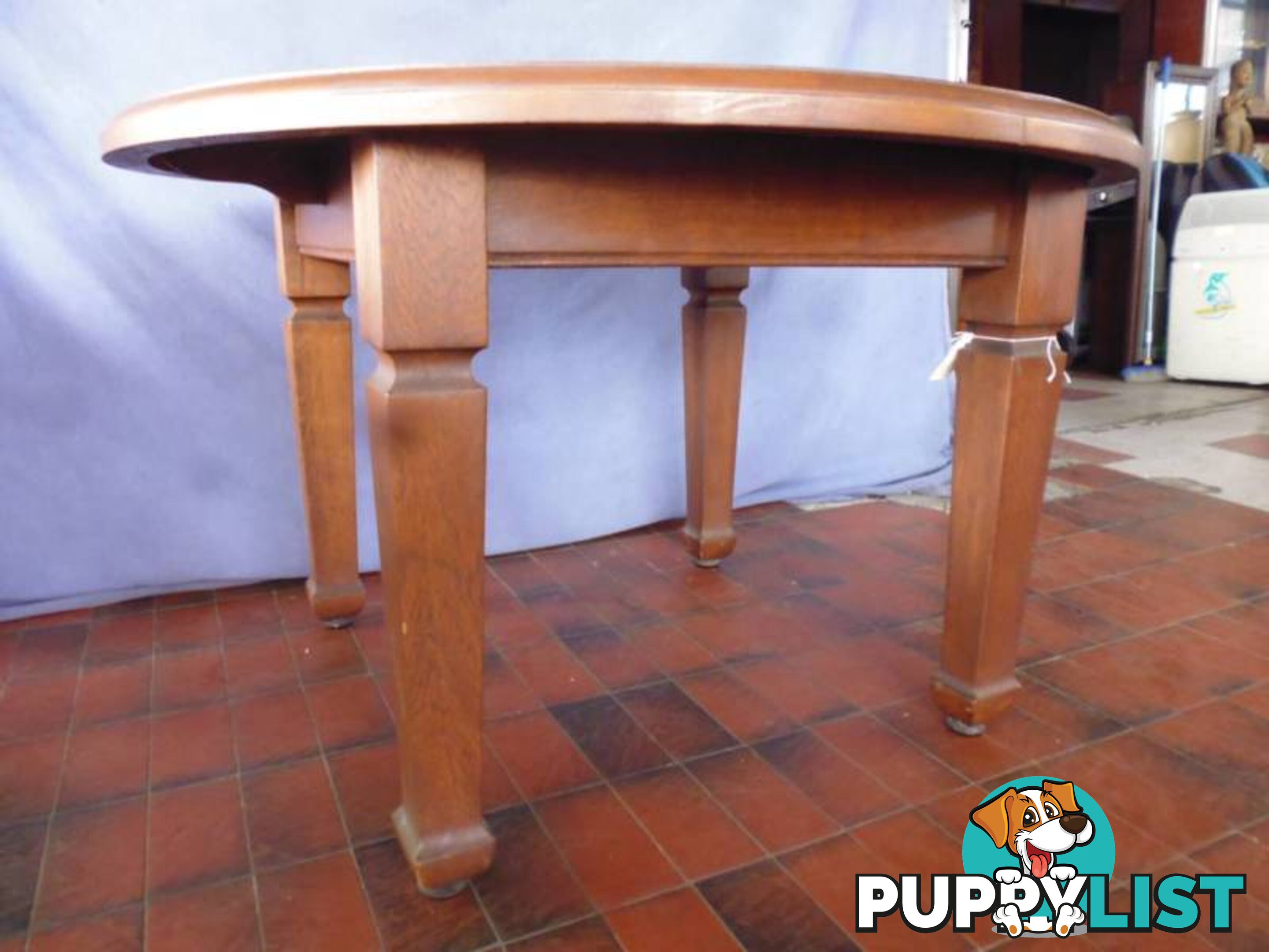 Table, Round, 4 Legs, 367713