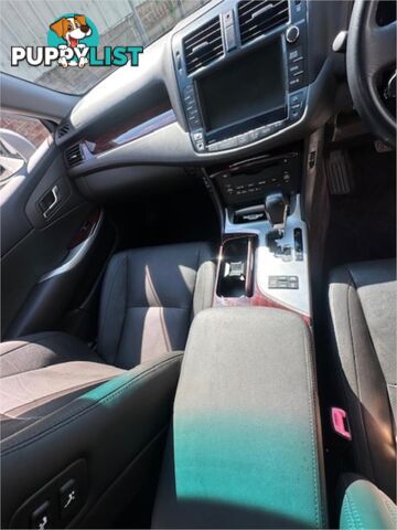2010 TOYOTA CROWN HYBRIDGPACKAGE GWS204 4D SEDAN
