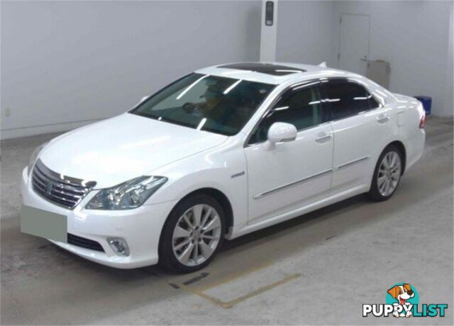 2010 TOYOTA CROWN HYBRIDGPACKAGE GWS204 4D SEDAN