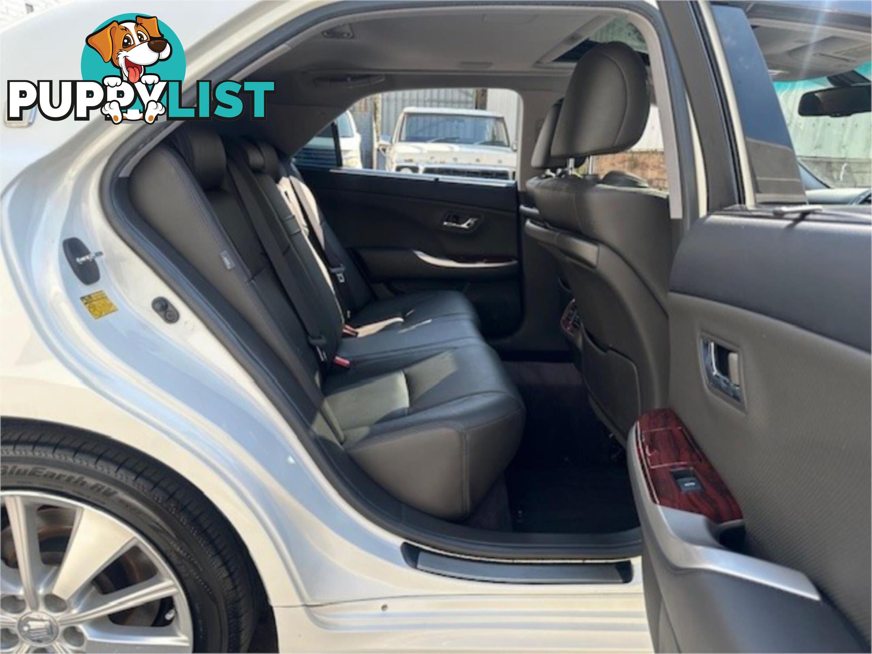 2010 TOYOTA CROWN HYBRIDGPACKAGE GWS204 4D SEDAN