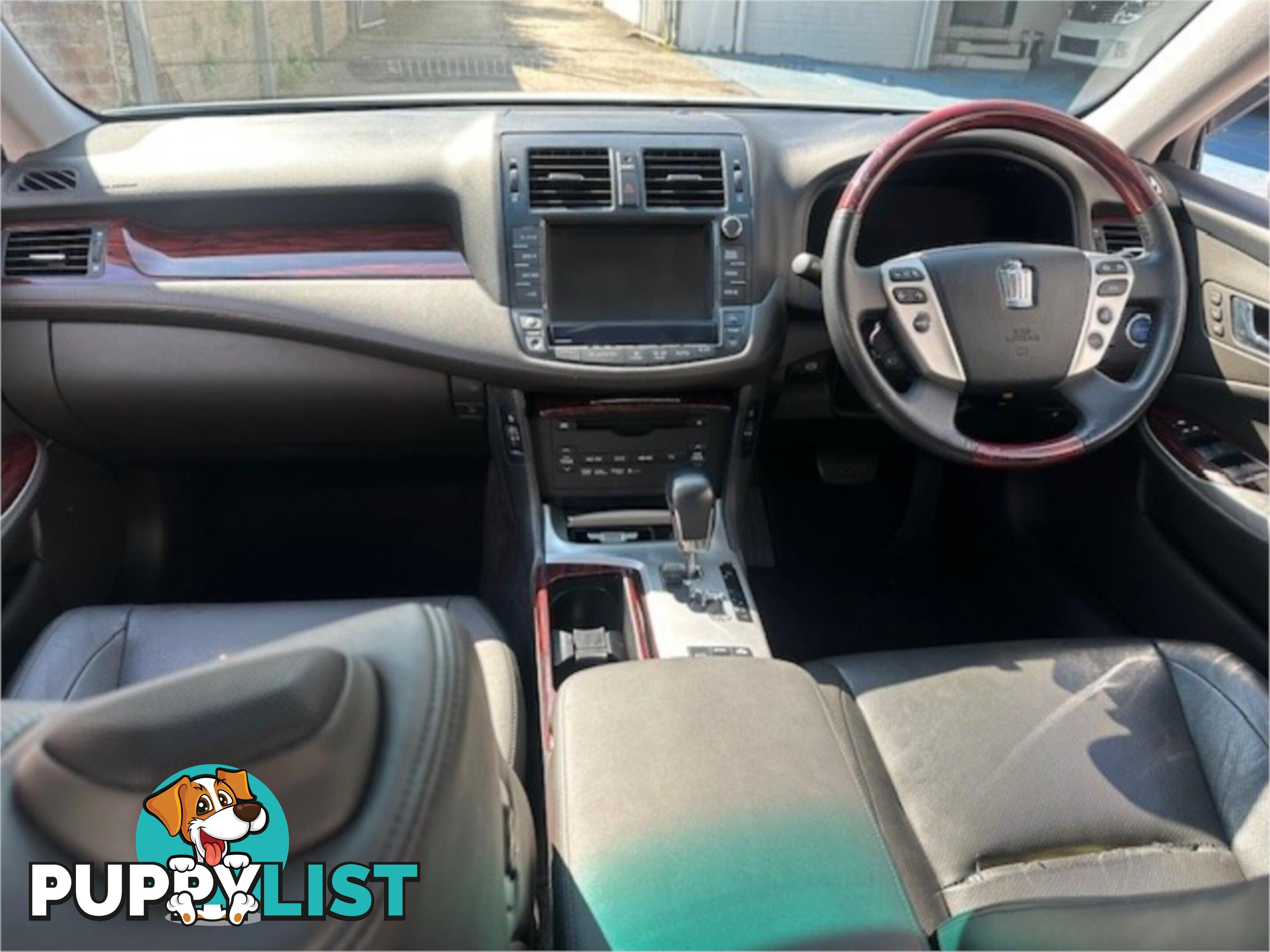 2010 TOYOTA CROWN HYBRIDGPACKAGE GWS204 4D SEDAN