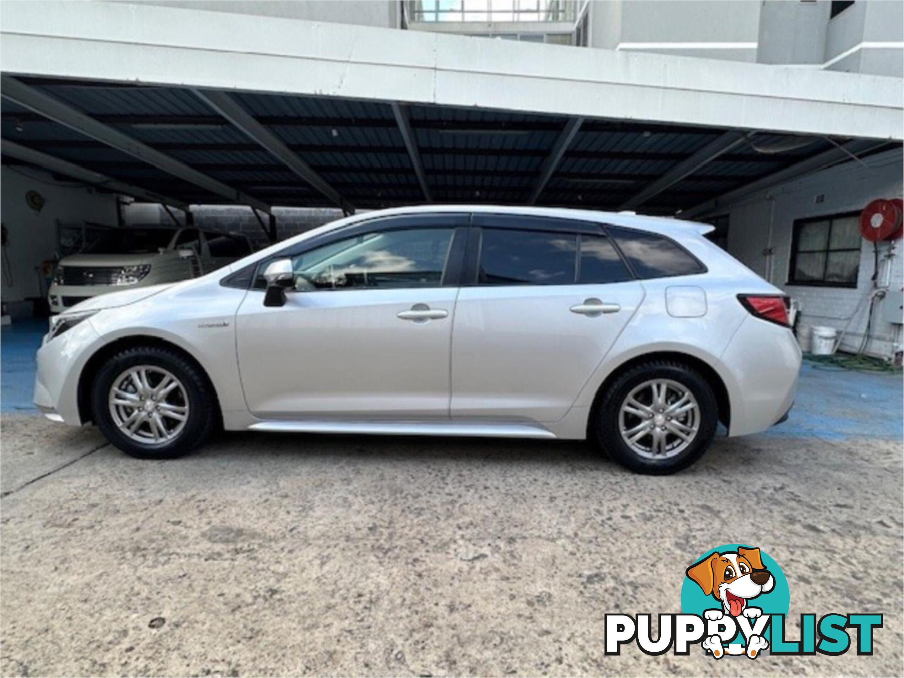 2019 TOYOTA COROLLA TOURINGHYBRIDS ZWE211 5D WAGON