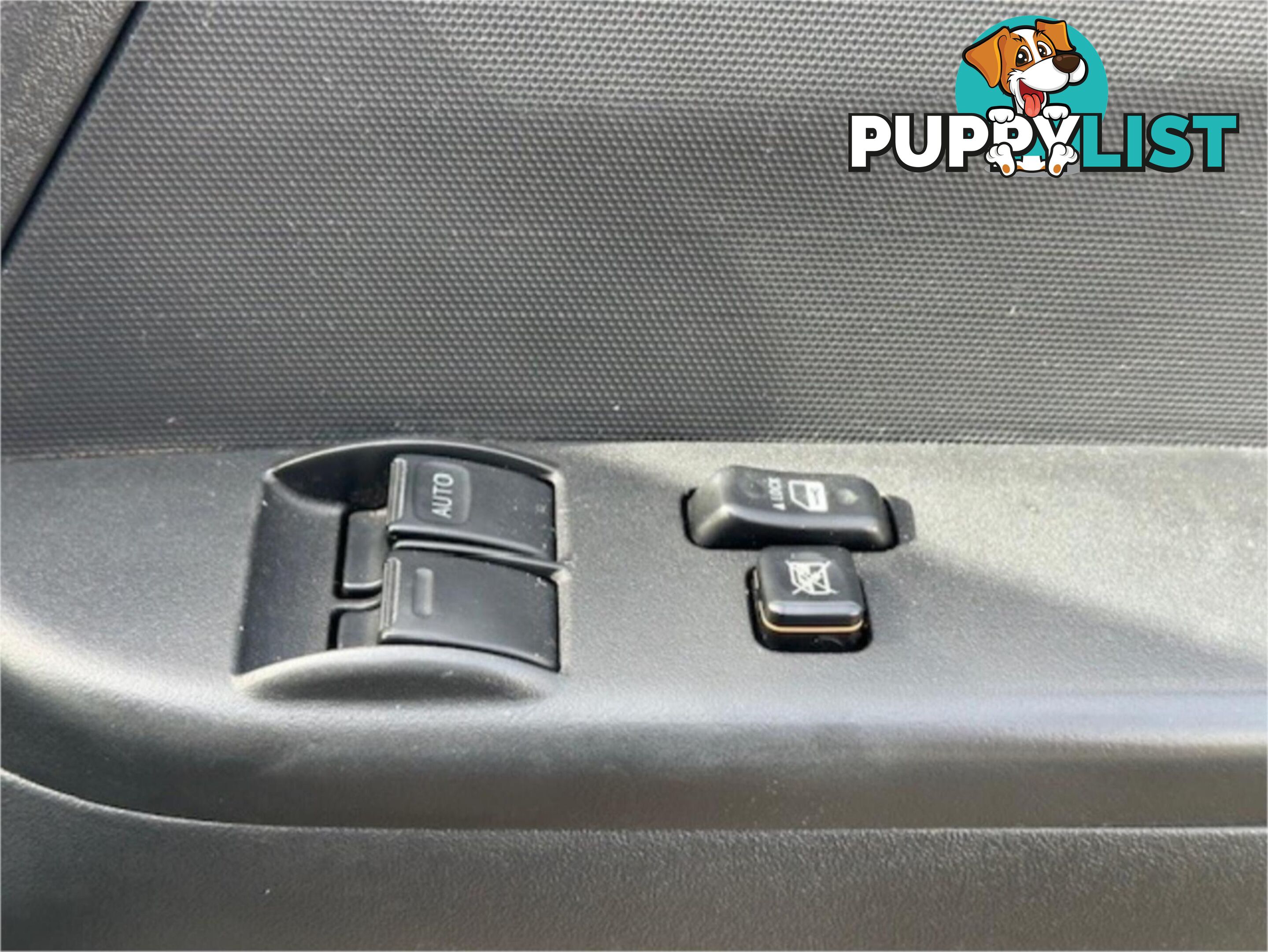2009 TOYOTA HIACE LWB TRH201RMY07UPGRADE 4D VAN