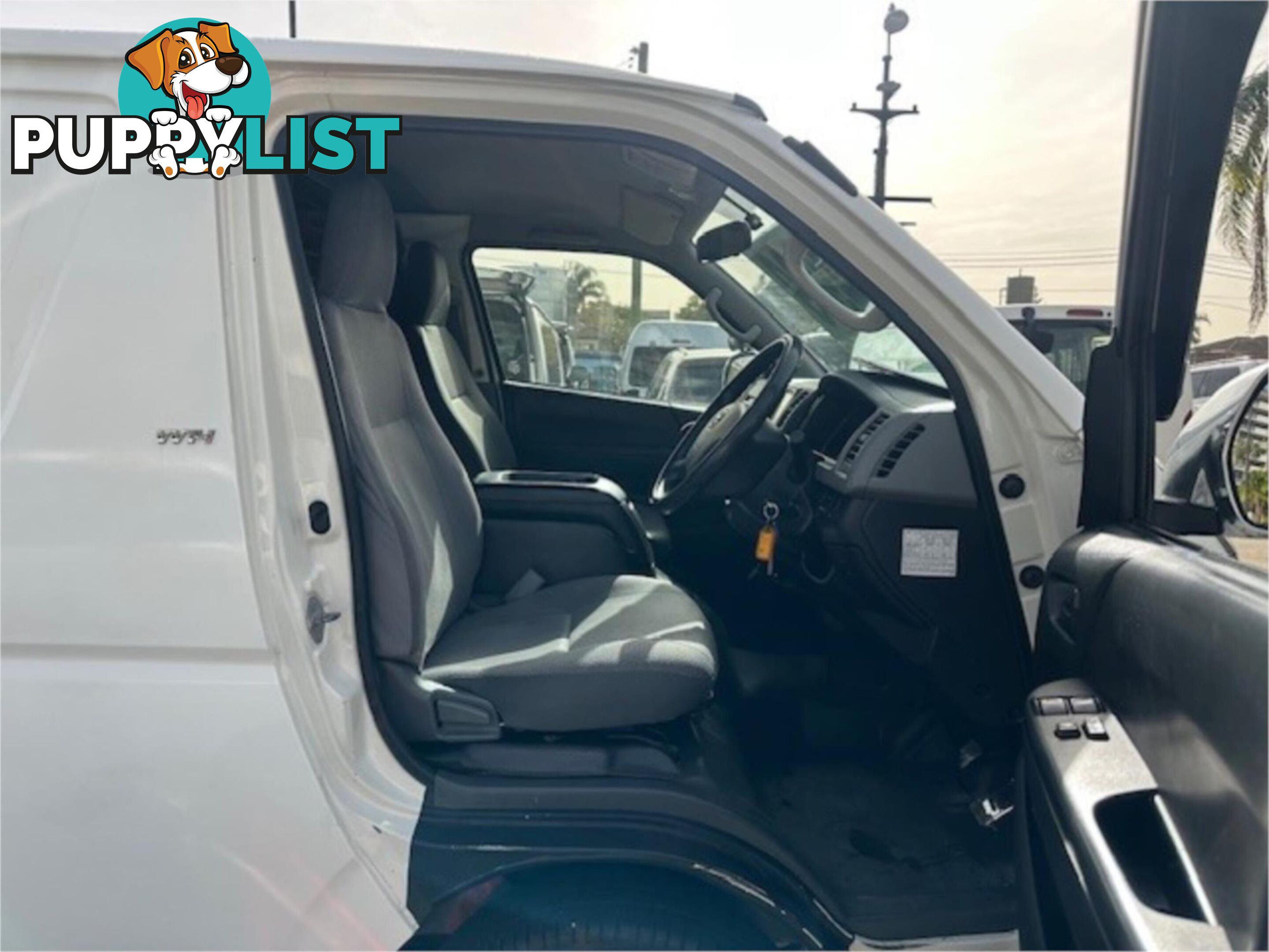 2009 TOYOTA HIACE LWB TRH201RMY07UPGRADE 4D VAN