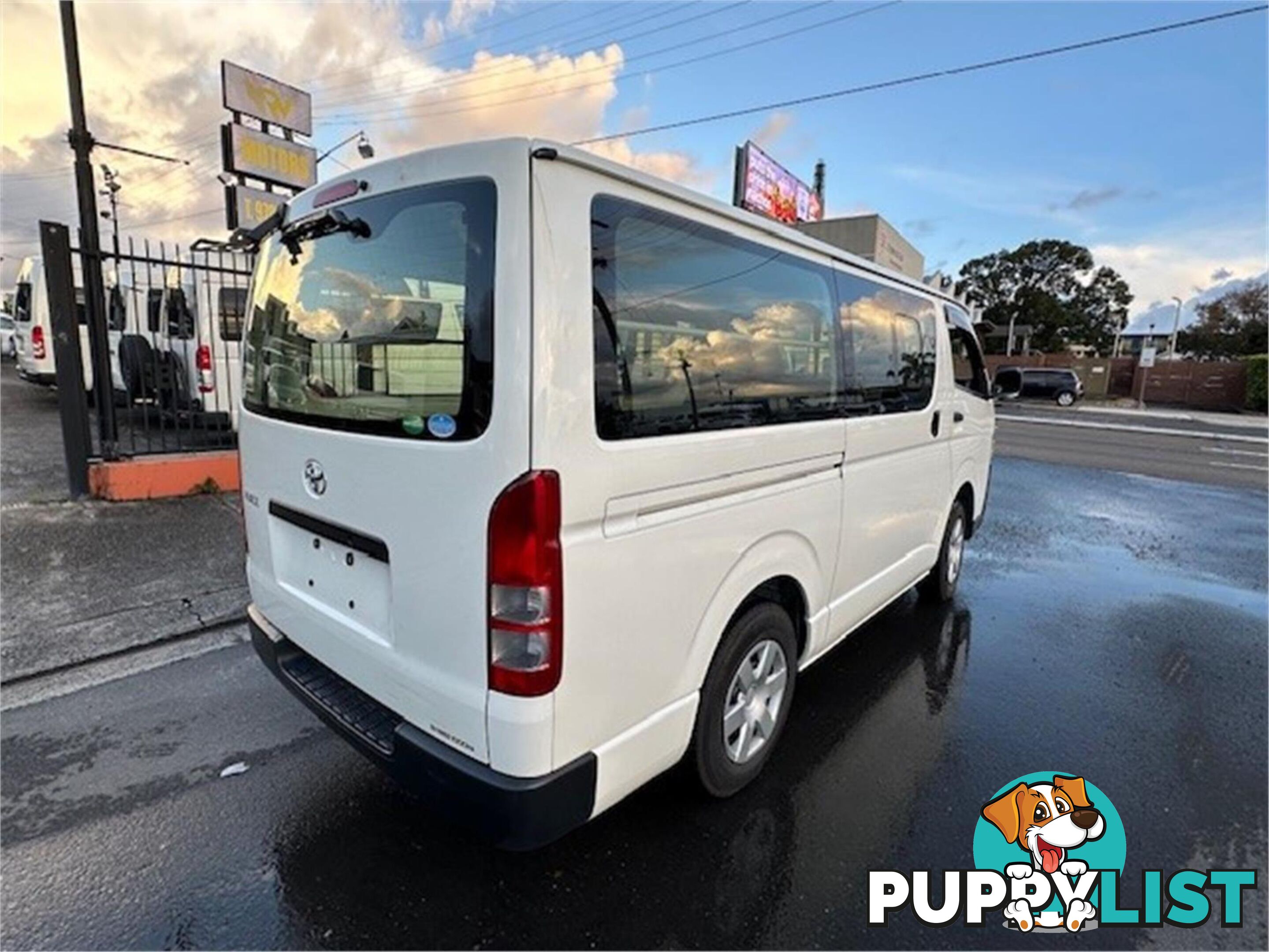 2019 TOYOTA HIACE DX GDH206 5D VAN